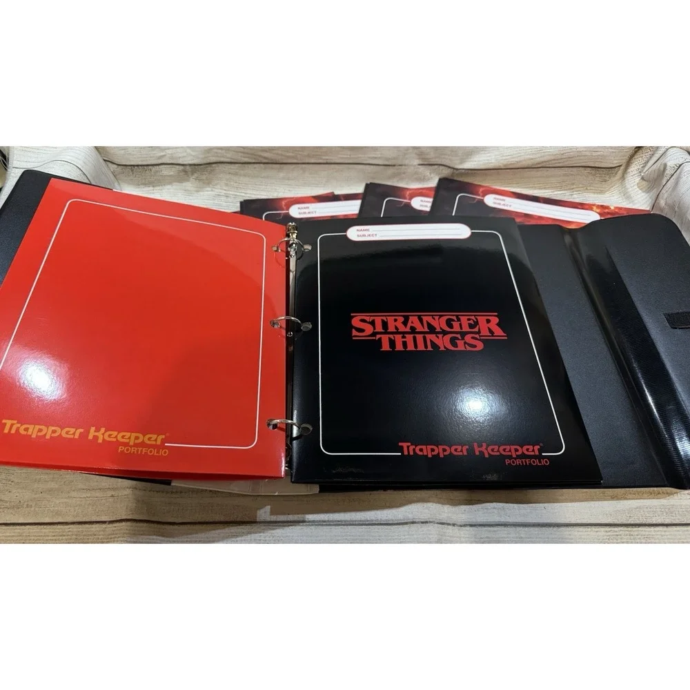 NEW Stranger Things Trapper Keeper Binder Book & 4 Extra Folders 6 Total Tub14